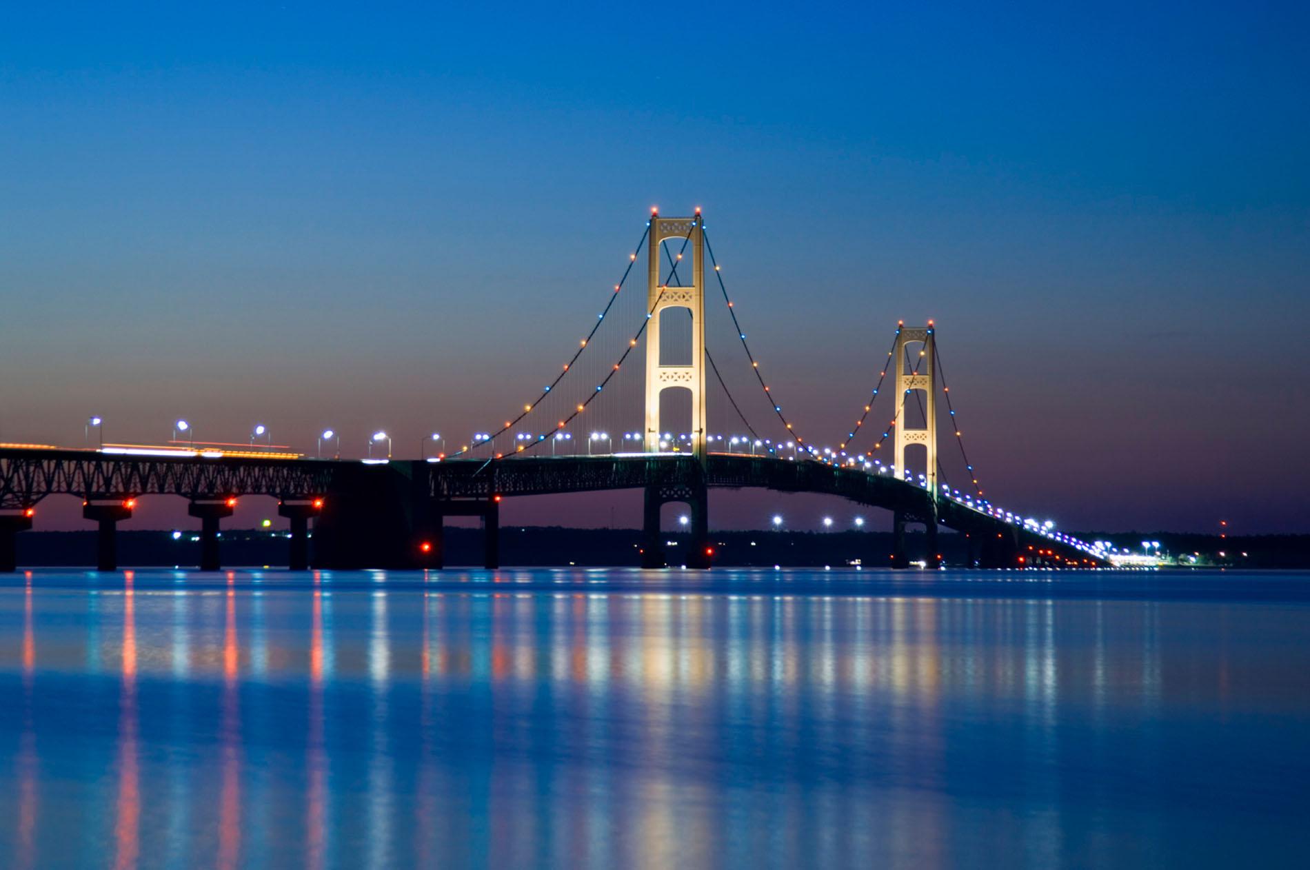 Mackinac Bridge at night June 2006